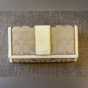 Coach wallet